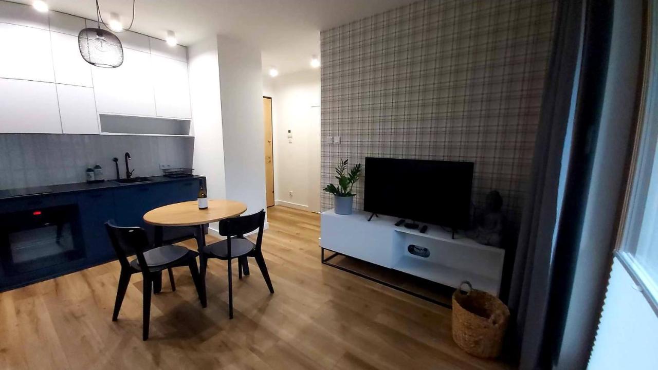 Apartament Zajezdnia Wrzeszcz Lägenhet Gdańsk Exteriör bild