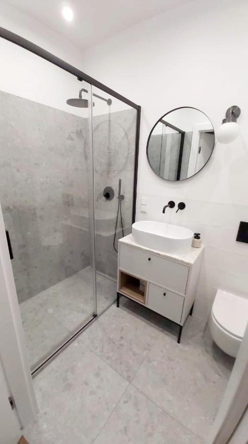 Apartament Zajezdnia Wrzeszcz Lägenhet Gdańsk Exteriör bild
